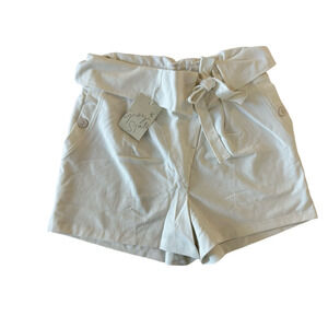NWT GREY STATE WHITE SHORTS WITH TIE WAIST DETAIL